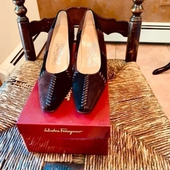 ✨💛✨ Ferragamo Espresso / Nero Suede Calf Leather Patchwork Pumps✨💛✨ Size 6✨💛✨ - Picture 7 of 10